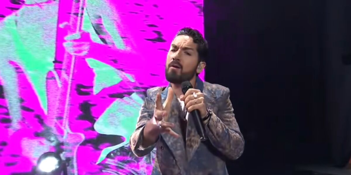 Fito Robles de Silo&eacute; en el homenaje a Robe Iniesta de los Premios de la Academia de la M&uacute;sica