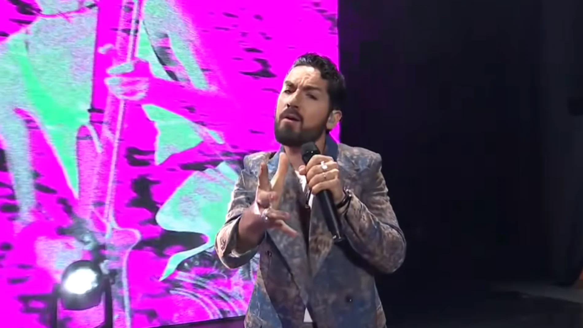 Fito Robles de Siloé en el homenaje a Robe Iniesta de los Premios de la Academia de la Música Fito Robles de Siloé en el homenaje a Robe Iniesta de los Premios de la Academia de la Música