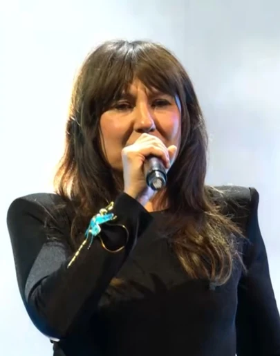 Amaral canta 'Dolce Vita' en los Premios de la Academia de la Música de España 2026 Amaral canta 'Dolce Vita' en los Premios de la Academia de la Música de España 2026