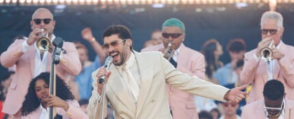 Bad Bunny actuando en el Estadi Olimpic Lluis Companys de Barcelona