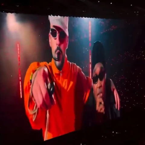 Bad Bunny y Sech, en el segundo concierto de Bad Bunny en Lisboa. Bad Bunny y Sech, en el segundo concierto de Bad Bunny en Lisboa.
