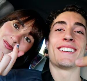 Del 'ataque' de celos de Plex al escenario en detalle de 'Cuarto azul' de Aitana: los mejores momentos del vlog de la pareja Del 'ataque' de celos de Plex al escenario en detalle de 'Cuarto azul' de Aitana: los mejores momentos del vlog de la pareja