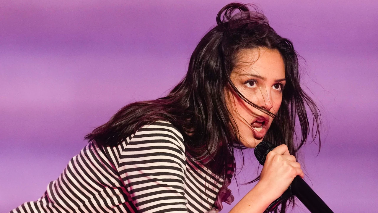 Olivia Rodrigo surprises at the Spring Sound in Barcelona and presents an unpublished song with Robert Smith