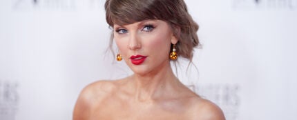 Taylor Swift concede un discurso de 21 minutos al ingresar en el Sal&oacute;n de la Fama de los Compositores