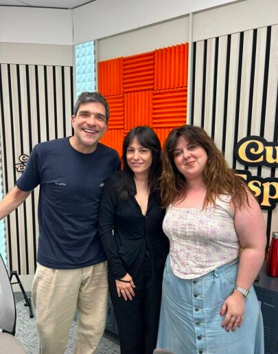Carminho, con Nacho García y Lalachus en Cuerpos especiales.