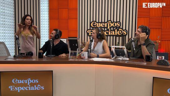 Mar&iacute;a Le&oacute;n y Zack G&oacute;mez durante su entrevista en Cuerpos especiales con Eva Soriano y Nacho Garc&iacute;a