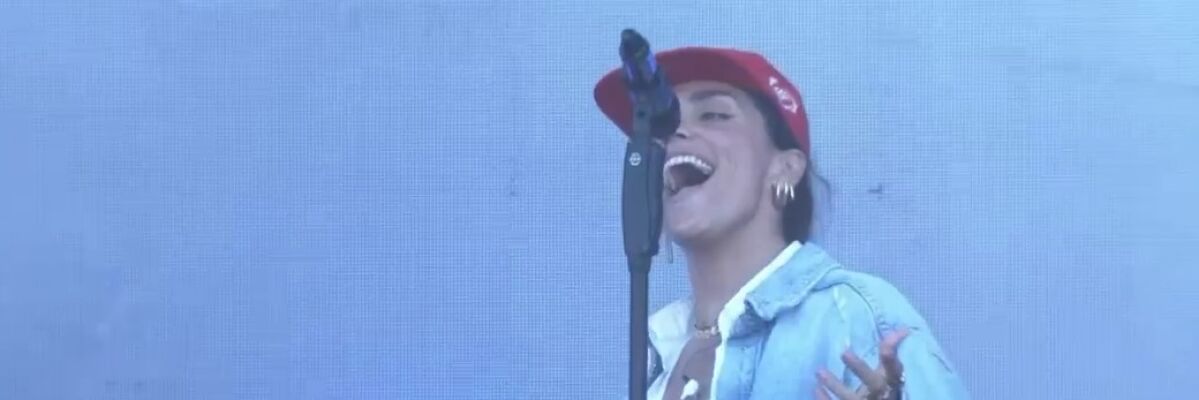 Ana Legazpi, en el concierto de Europa FM en las Fiestas de San Juan y San Pedro en León.