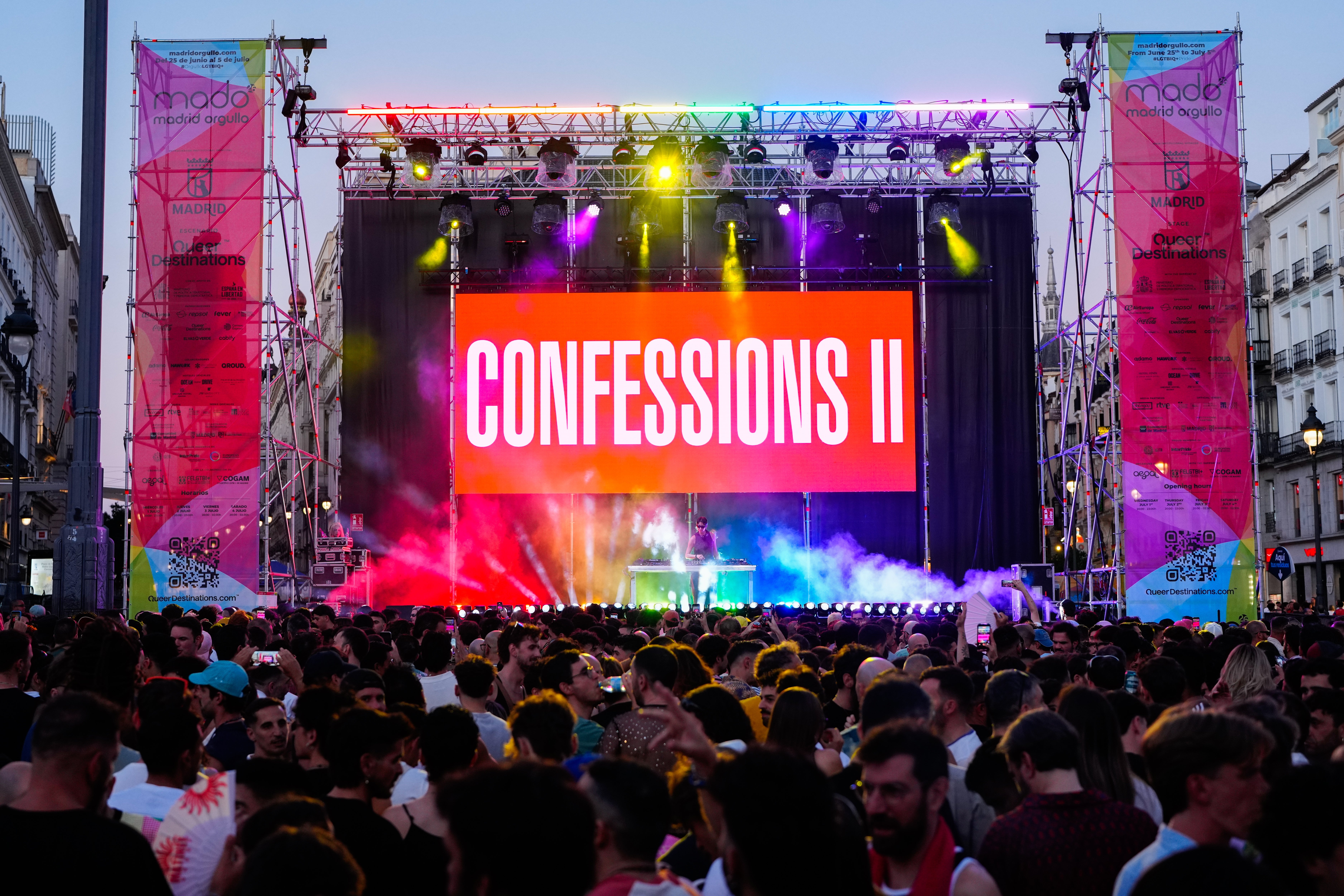 Madonna organiza una 'rave' en la Puerta del Sol para celebrar el lanzamiento de ‘Confessions II’ Madonna organiza una 'rave' en la Puerta del Sol para celebrar el lanzamiento de ‘Confessions II’
