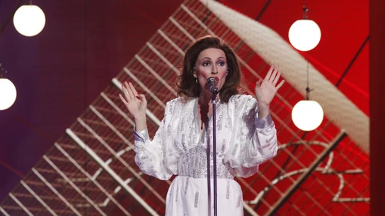 ¡Piel de gallina! Cristina Castaño rinde homenaje a Paloma San Basilio con ‘La fiesta terminó’ ¡Piel de gallina! Cristina Castaño rinde homenaje a Paloma San Basilio con ‘La fiesta terminó’