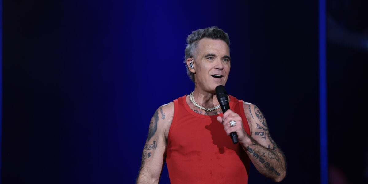 Robbie Williams arrasa en el BBK con reacci&oacute;n a la victoria de Espa&ntilde;a contra B&eacute;lgica en el Mundial