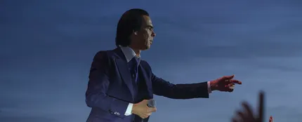 El cantante australiano Nick Cave durante su concierto en la última jornada del Mad Cool Festival celebrada en el recinto Iberdrola Music, en Madrid. El cantante australiano Nick Cave durante su concierto en la última jornada del Mad Cool Festival celebrada en el recinto Iberdrola Music, en Madrid.