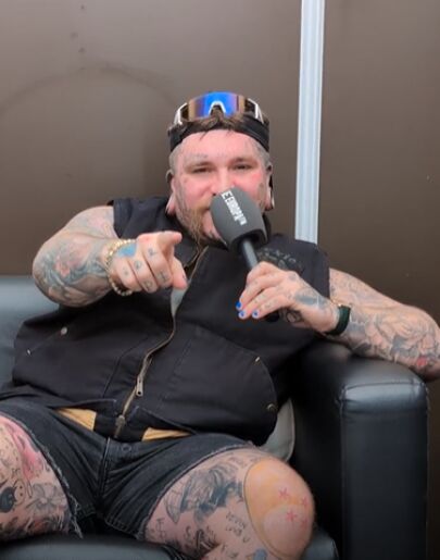 Teddy Swims en su entrevista con Europa FM.