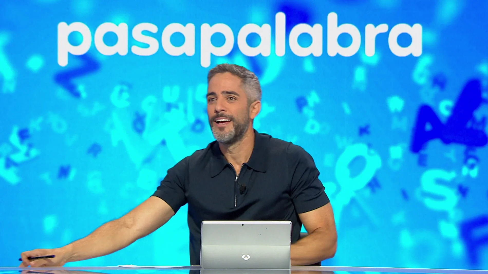 Roberto Leal recuerda en Pasapalabra la última vez que se quitó la barba: “Me vi y me escondí” Roberto Leal recuerda en Pasapalabra la última vez que se quitó la barba: “Me vi y me escondí”