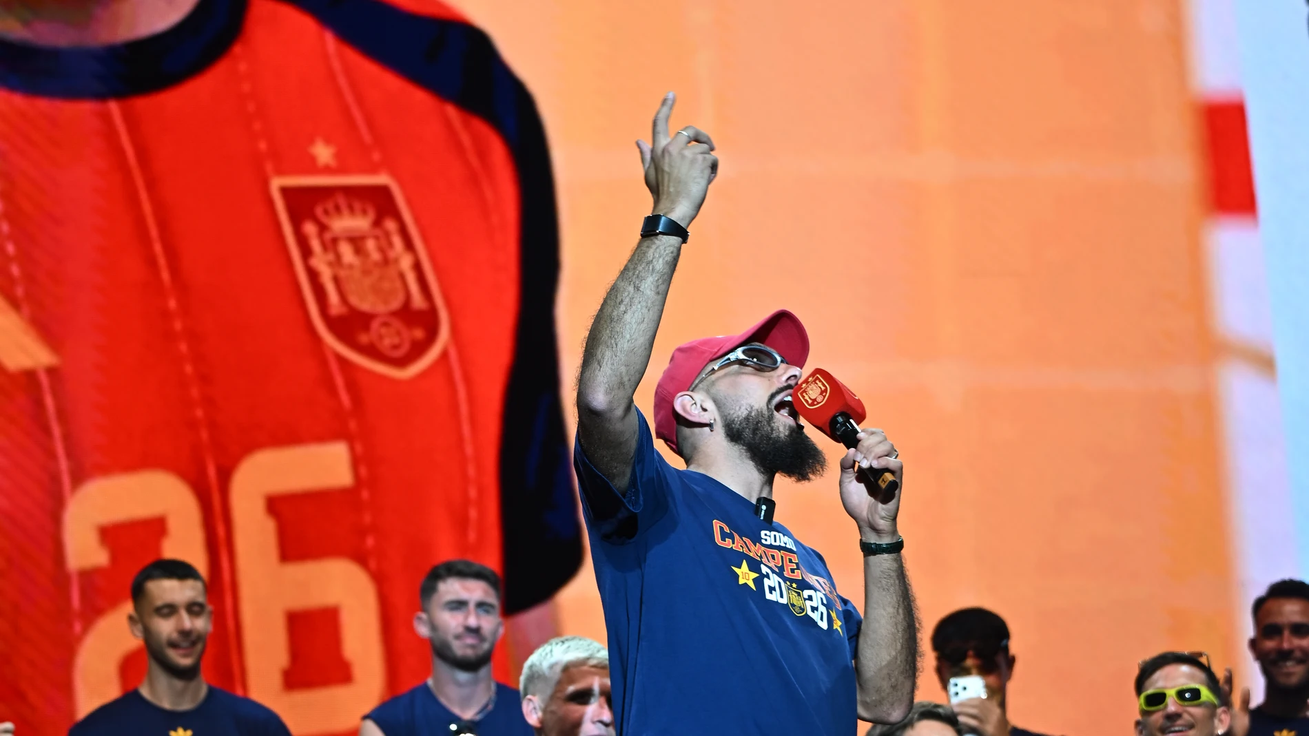 Borja Iglesias durante la celebración de la selección en Cibeles Borja Iglesias durante la celebración de la selección en Cibeles