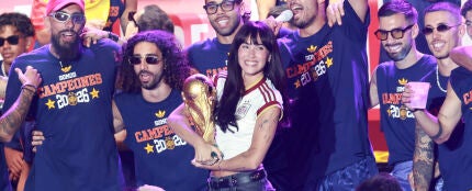 Aitana, Lola Indigo, Viva Suecia (y m&aacute;s) ponen banda sonora a la celebraci&oacute;n de la selecci&oacute;n en Cibeles