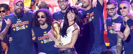 Aitana, Lola Indigo, Viva Suecia (y más) ponen banda sonora a la celebración de la selección en Cibeles Aitana, Lola Indigo, Viva Suecia (y más) ponen banda sonora a la celebración de la selección en Cibeles