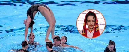Montaje de Rosalía y la selección de natación artística española Montaje de Rosalía y la selección de natación artística española