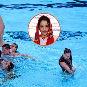 Montaje de Rosal&iacute;a y la selecci&oacute;n de nataci&oacute;n art&iacute;stica espa&ntilde;ola
