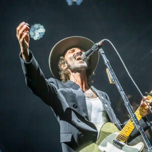 Leiva emociona al Sonorama con su homenaje a Robe y comparte día con La M.O.D.A. Leiva emociona al Sonorama con su homenaje a Robe y comparte día con La M.O.D.A.