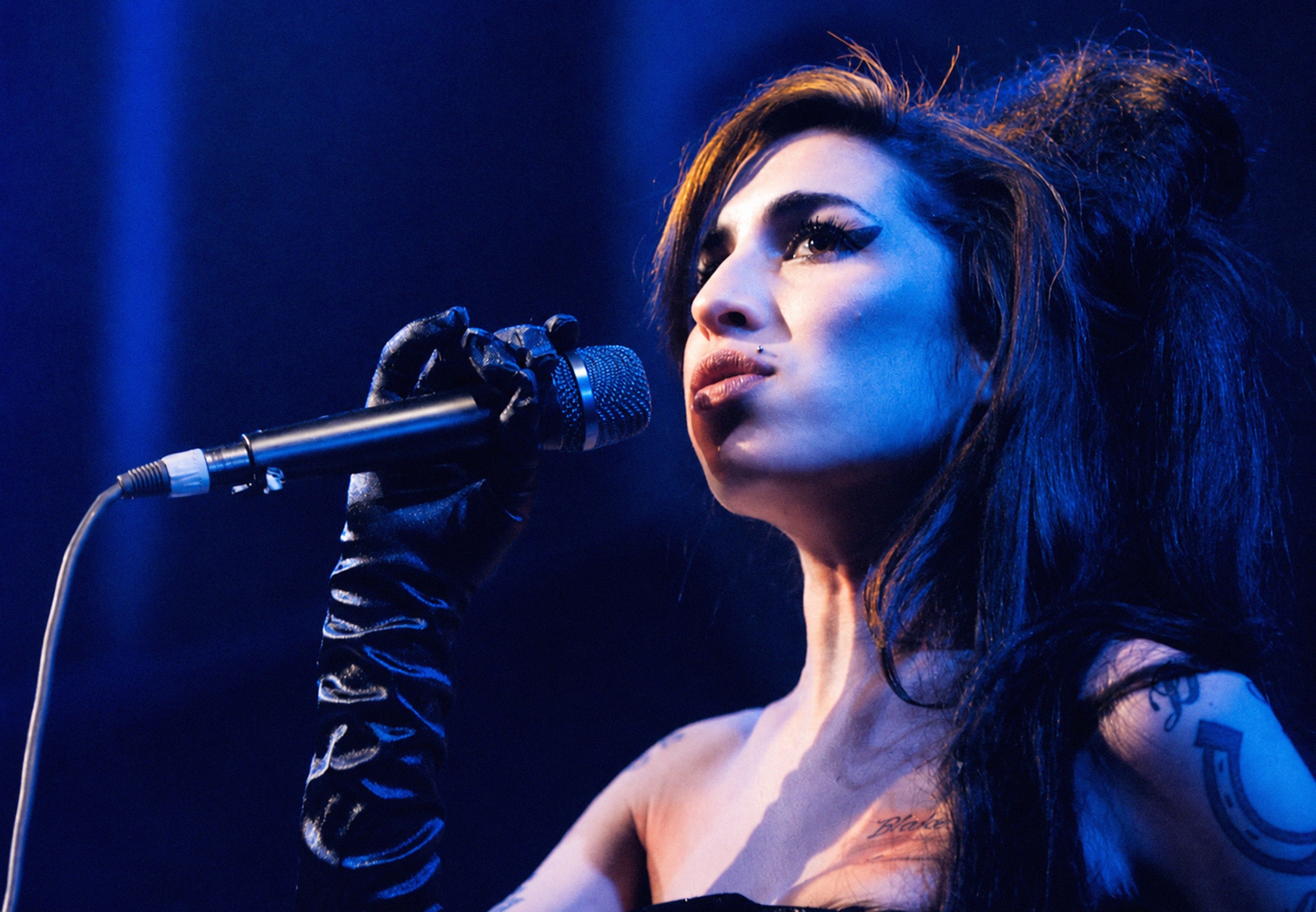 Anuncian nueva música de Amy Winehouse en el 20º aniversario de 'Back to Black' Anuncian nueva música de Amy Winehouse en el 20º aniversario de 'Back to Black'