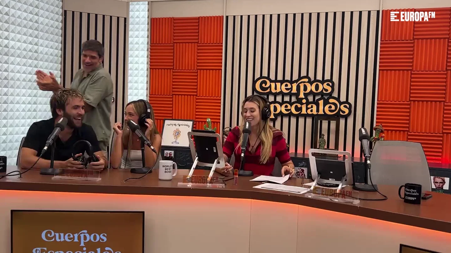 Ricardo Gómez y Lucía de la Fuente tienen claro cómo sería su despedida de soltero perfecta (y Eva Soriano, también) Ricardo Gómez y Lucía de la Fuente tienen claro cómo sería su despedida de soltero perfecta (y Eva Soriano, también)