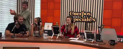 Ricardo Gómez y Lucía de la Fuente tienen claro cómo sería su despedida de soltero perfecta (y Eva Soriano, también) Ricardo Gómez y Lucía de la Fuente tienen claro cómo sería su despedida de soltero perfecta (y Eva Soriano, también)
