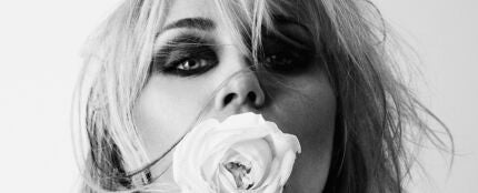 Miley Cyrus en la portada de 'Bass Persuades'