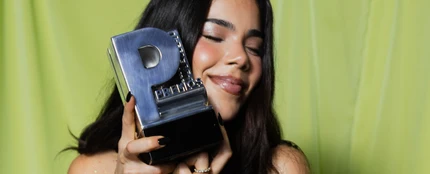 Kenia Os, ganadora del premio Girl Power con Lola Índigo por 'Fifty Fifty' Kenia Os, ganadora del premio Girl Power con Lola Índigo por 'Fifty Fifty'