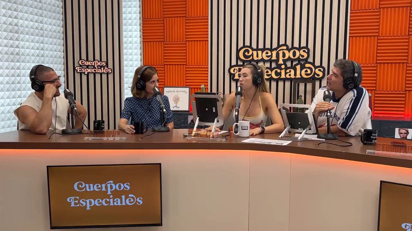 Alexandra Jiménez y Raúl Tejón se sumergen en "lo deshumanizado que está" el ambiente laboral Alexandra Jiménez y Raúl Tejón se sumergen en "lo deshumanizado que está" el ambiente laboral