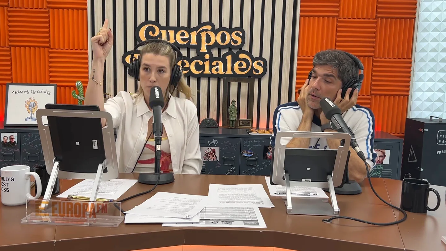 Eva Soriano le grita a una nube para pedirle colaboración con sus propósitos de curso nuevo Eva Soriano le grita a una nube para pedirle colaboración con sus propósitos de curso nuevo