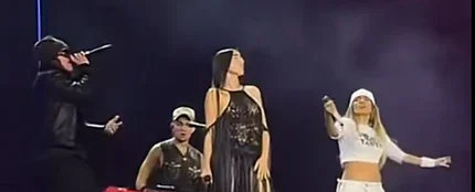 Karol G canta por primera vez en directo 'BbY WOW' junto a Judeline y rusowsky Karol G canta por primera vez en directo 'BbY WOW' junto a Judeline y rusowsky