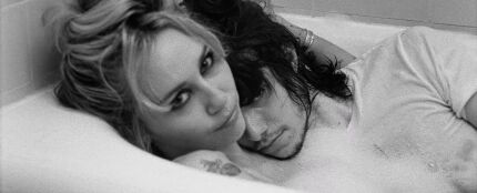 Miley en el videoclip de 'Let's Get Married'