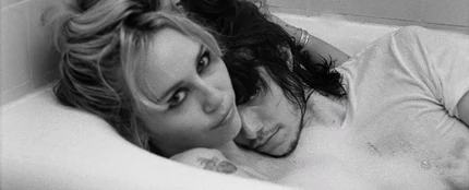 Miley en el videoclip de 'Let's Get Married' Miley en el videoclip de 'Let's Get Married'