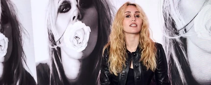 Entrevista Miley en The Zane Lowe Show Entrevista Miley en The Zane Lowe Show