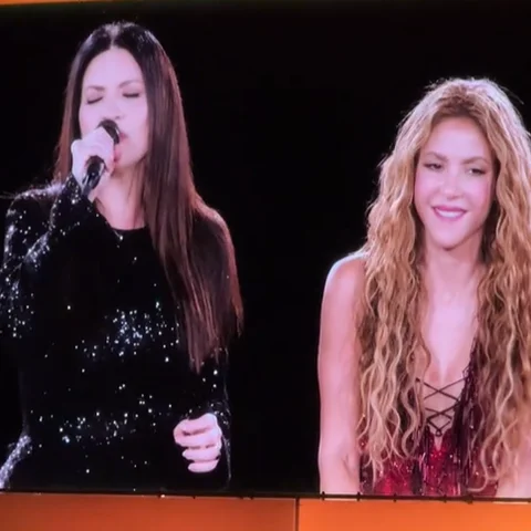 Laura Pausini y Shakira, en el tercer concierto de Shakira en Madrid. Laura Pausini y Shakira, en el tercer concierto de Shakira en Madrid.