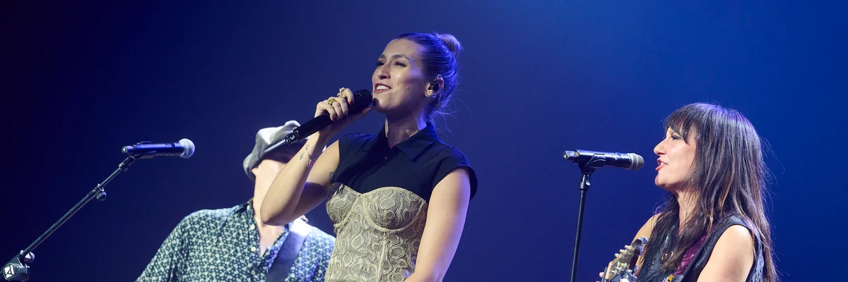 Eva Soriano canta con Amaral 'El universo sobre ti' Eva Soriano canta con Amaral 'El universo sobre ti'