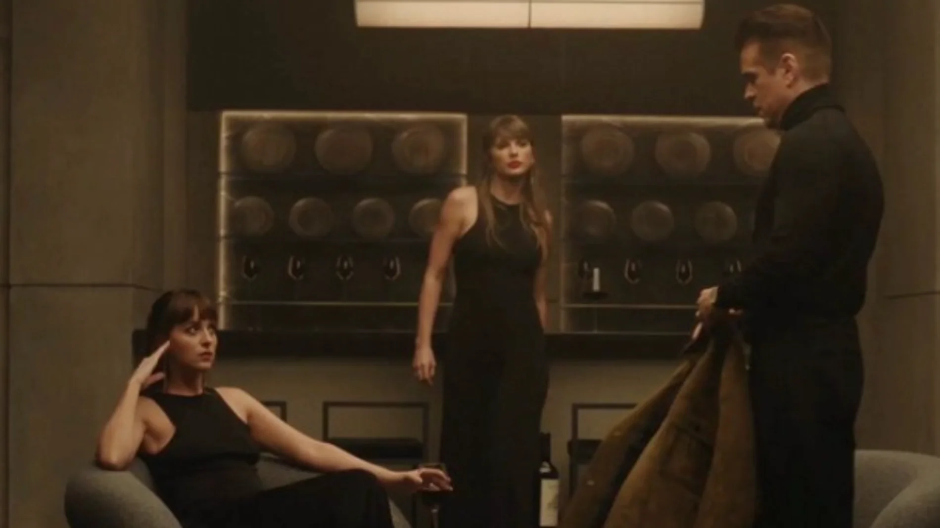 Dakota Jonhson, Colin Farrell y Taylor Swift en el videoclip de 'Patient Zero' Dakota Jonhson, Colin Farrell y Taylor Swift en el videoclip de 'Patient Zero'