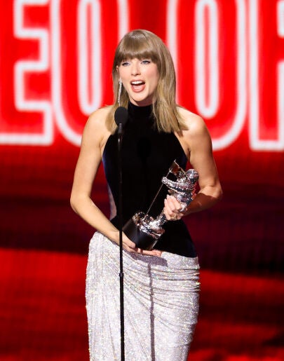 Taylor Swift supera a Beyoncé como la artista más premiada de los MTV VMAs