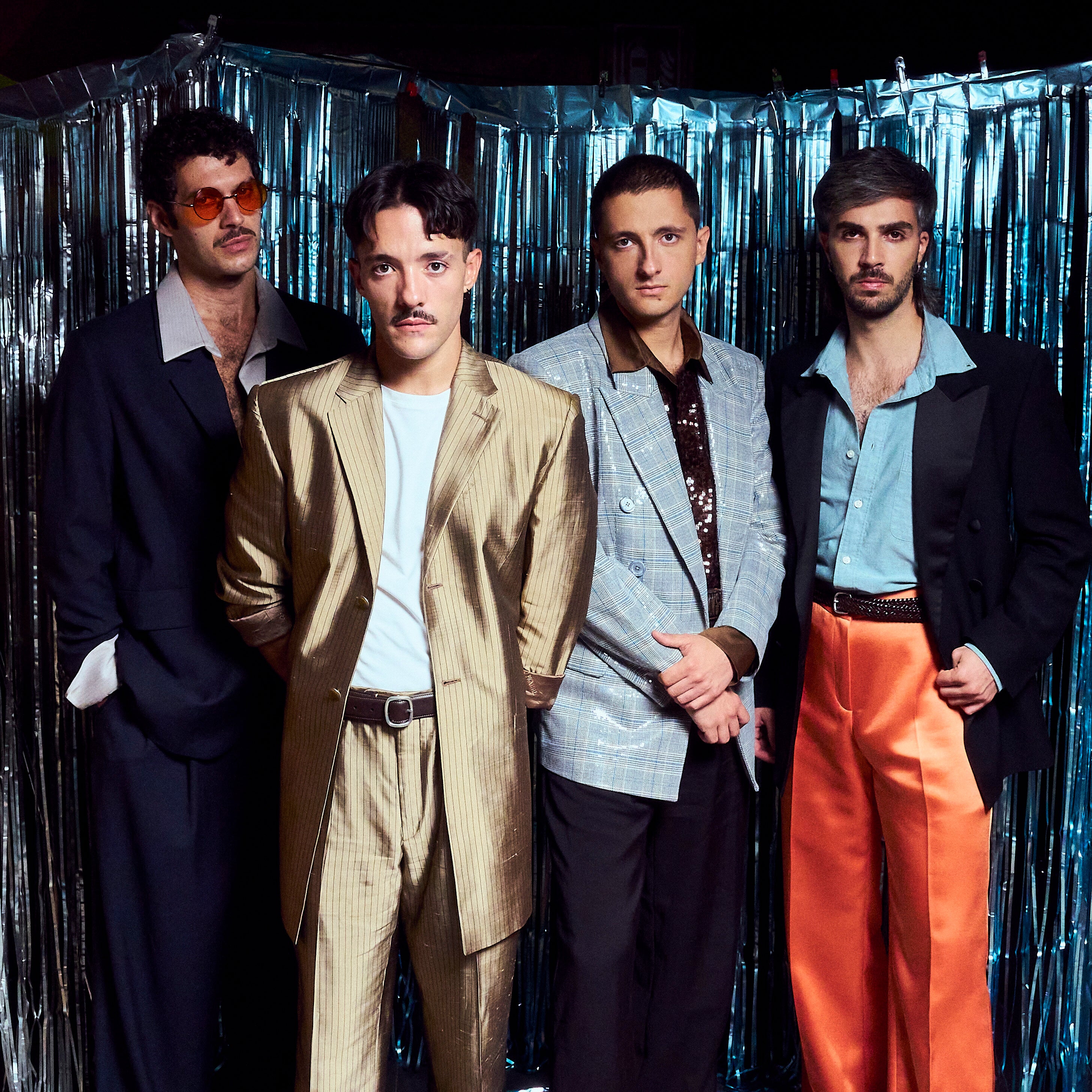 Arde Bogotá presenta su nuevo disco ‘Manufacturas del Club de la Gente Sola (MCGS)’ Arde Bogotá presenta su nuevo disco ‘Manufacturas del Club de la Gente Sola (MCGS)’