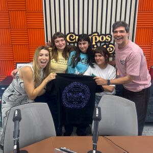 Las Petunias cuentan la verdad sobre su camiseta y Robert Pattinson Las Petunias cuentan la verdad sobre su camiseta y Robert Pattinson