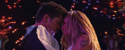 Bruno Mars en el videoclip de 'Dance With Me'