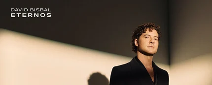 David Bisbal en la portada de su disco 'Eternos' David Bisbal en la portada de su disco 'Eternos'