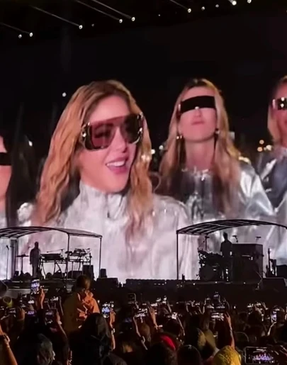 Eva Soriano sorprende como 'caminante' de Shakira en su séptimo concierto en Madrid Eva Soriano sorprende como 'caminante' de Shakira en su séptimo concierto en Madrid