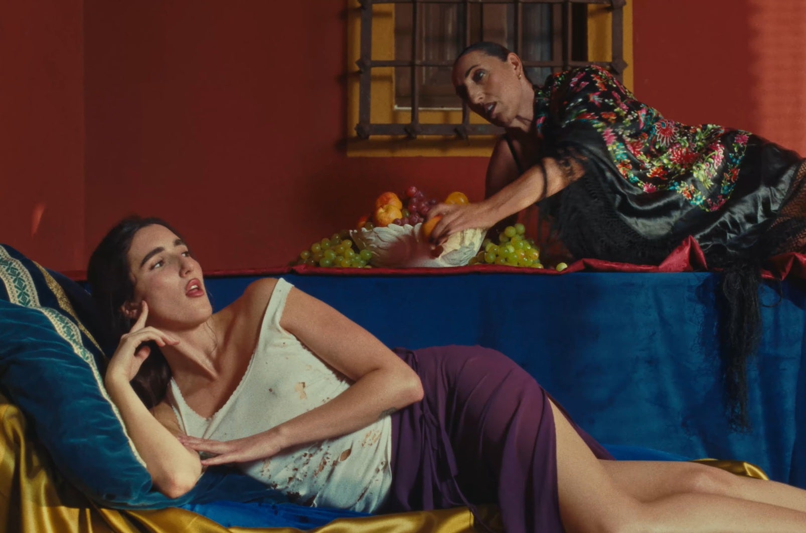 Judeline y Rossy de Palma en el videoclip de 'La Falda' Judeline y Rossy de Palma en el videoclip de 'La Falda'
