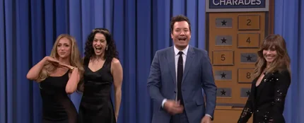 Rosalía y Tate McRae, pura conexión en el juego de Jimmy Fallon Rosalía y Tate McRae, pura conexión en el juego de Jimmy Fallon