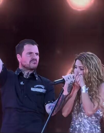 Dani Martín y Shakira en el último concierto de la residencia de Madrid