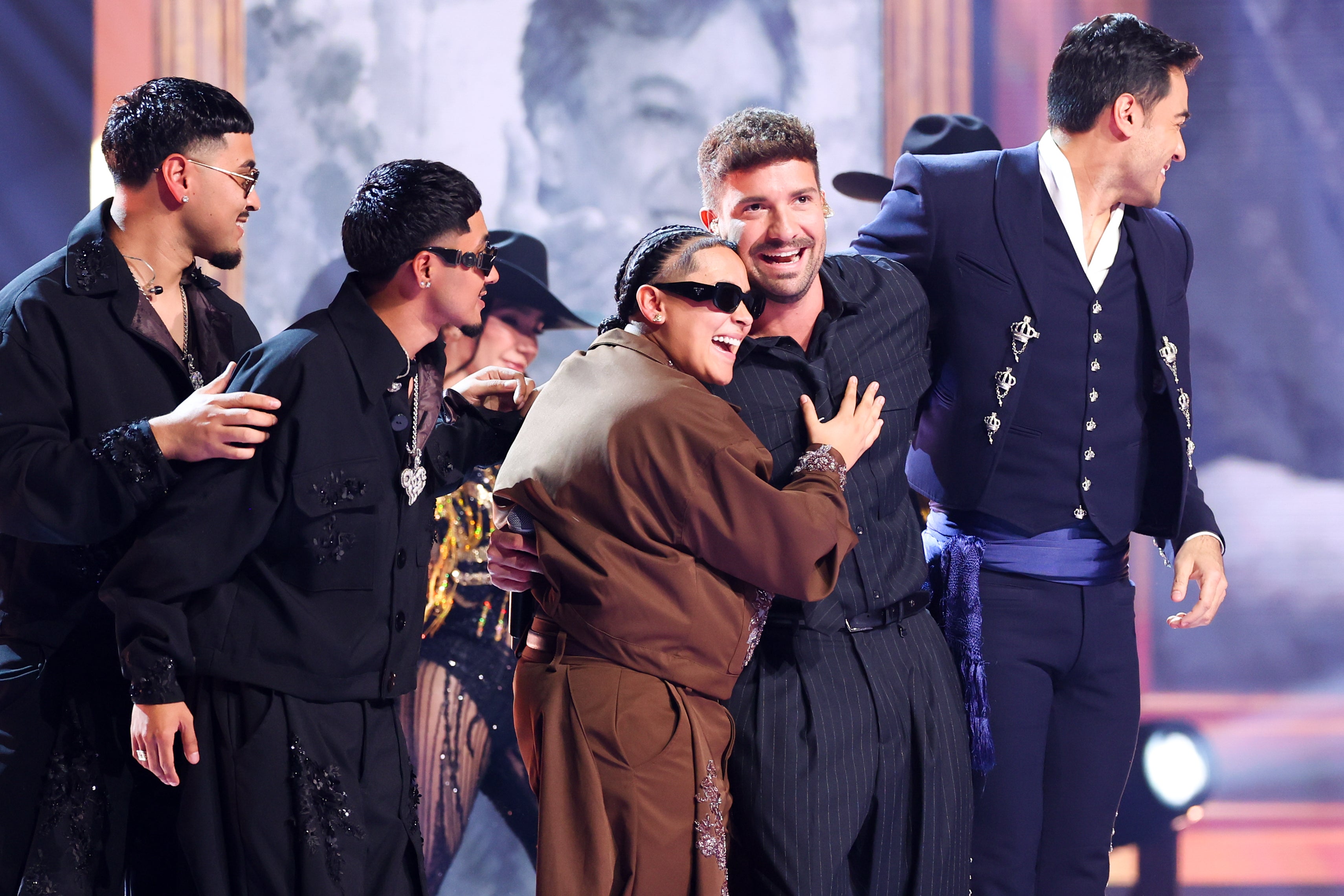 Armando Martínez, Jairo Martínez, Paola Jara, Yahritza Martínez, Pablo Alborán y Carlos Rivera en los Premios Billboard de la Música Latina 2026 Armando Martínez, Jairo Martínez, Paola Jara, Yahritza Martínez, Pablo Alborán y Carlos Rivera en los Premios Billboard de la Música Latina 2026
