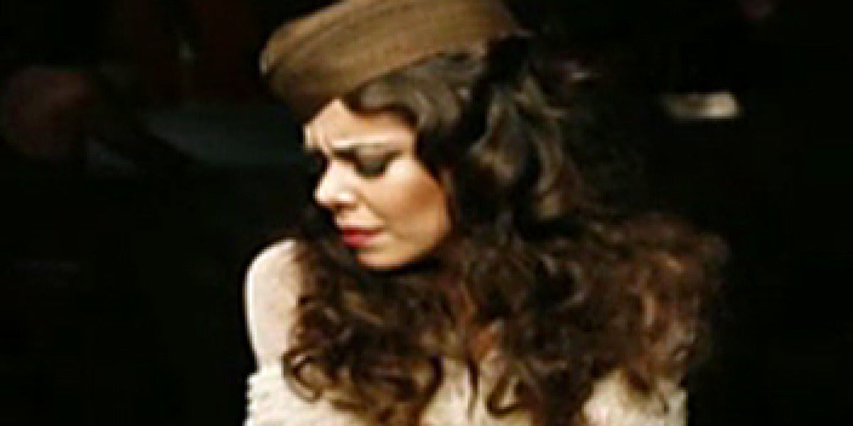 Beatriz Luengo en el videoclip de Dime