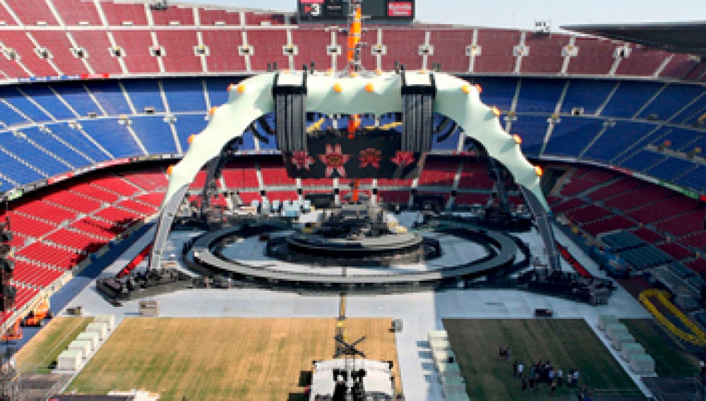 El escenario de U2 en el Camp Nou de Barcelona