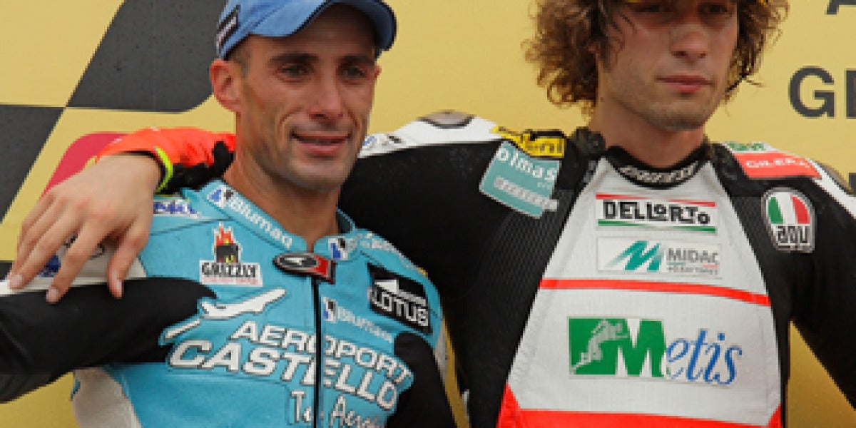 Álex Debón en el podio.